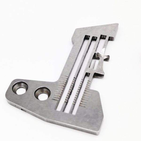 High quality E229 E934 E988 202499-Z Sewing Machine Needle Plate For SIRUBA